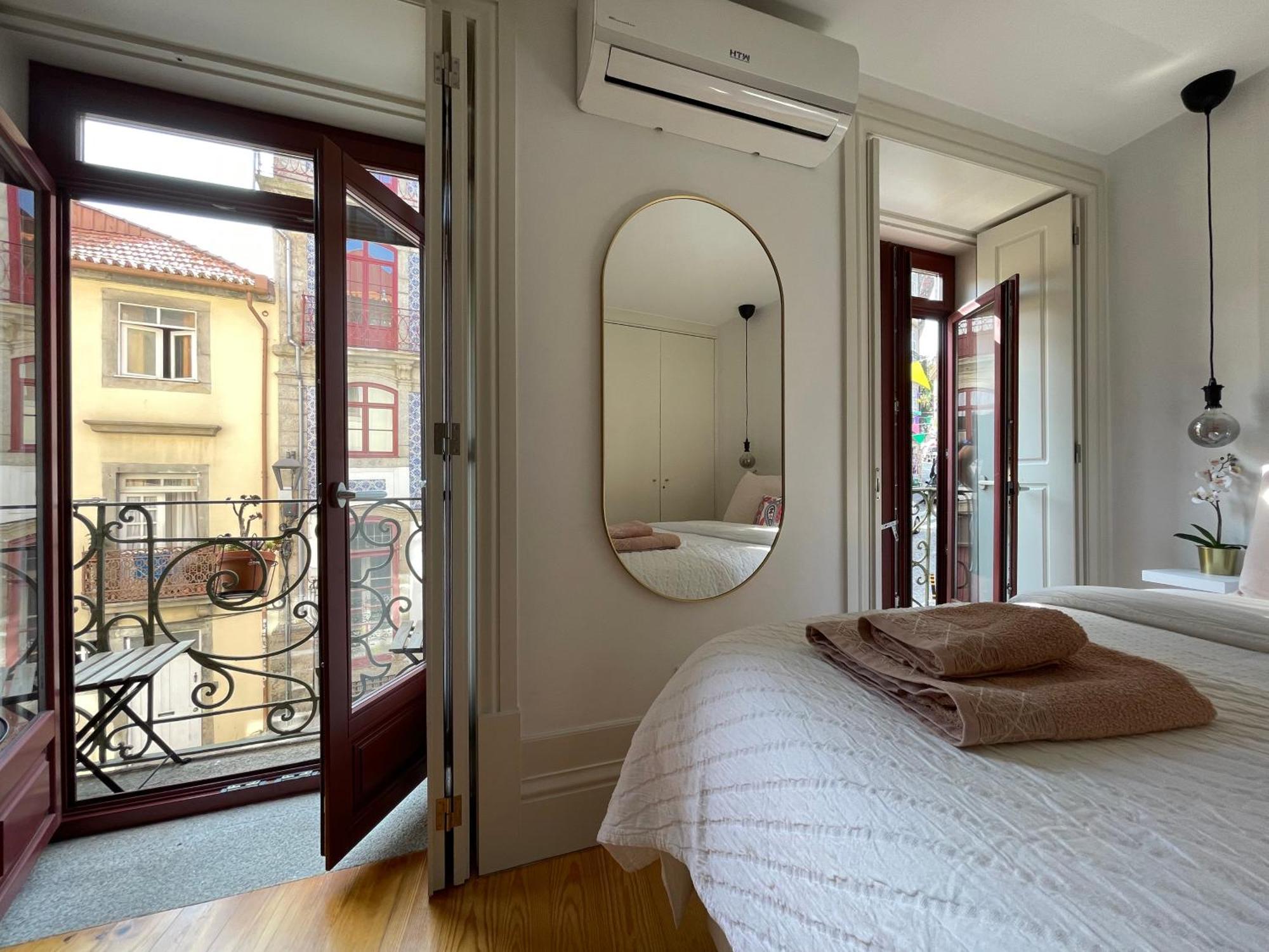 Historic Porto Balcony Hideaway - Taipas House 60 Daire Dış mekan fotoğraf